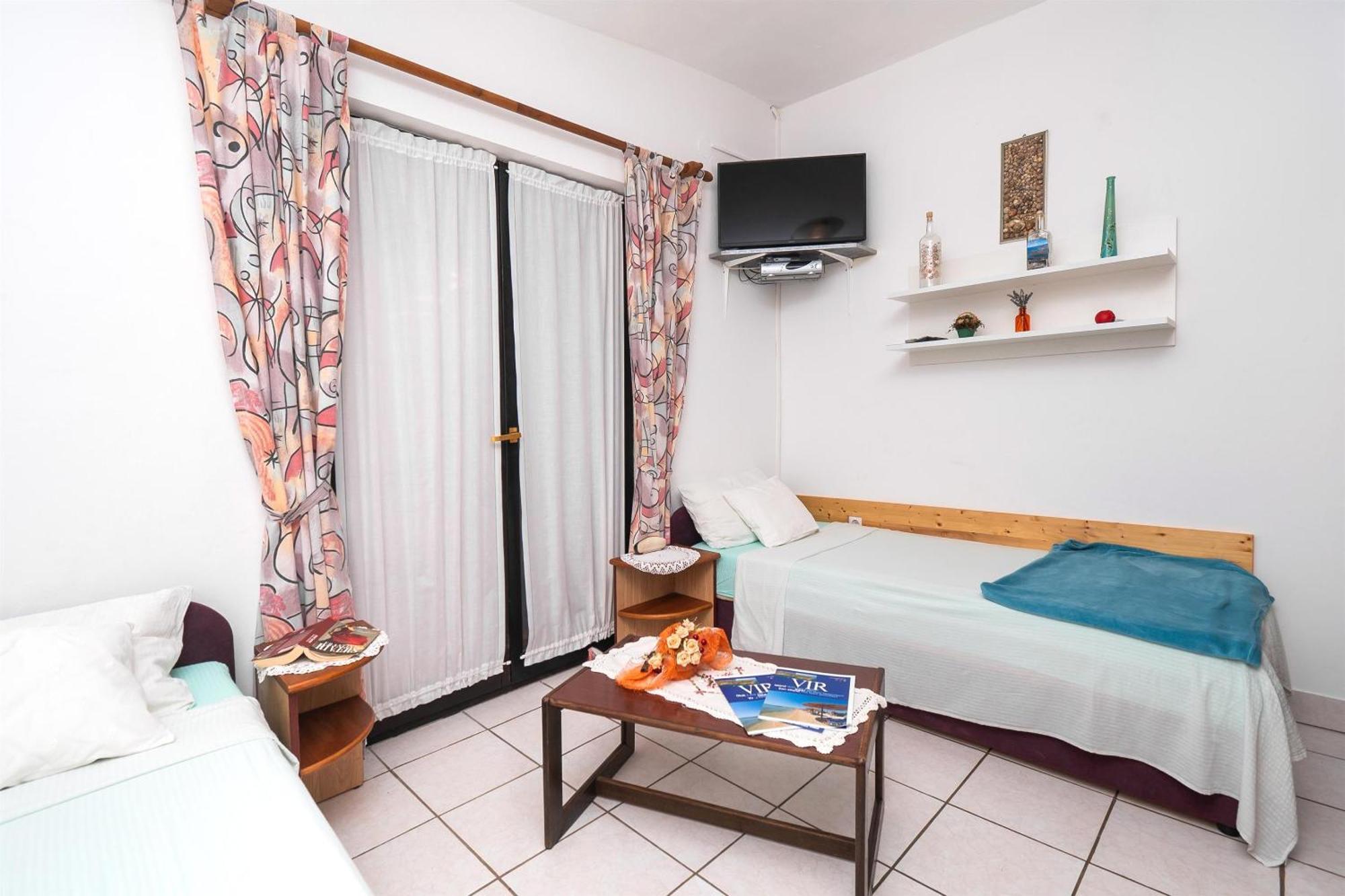 Apartments Stefani Vir Extérieur photo