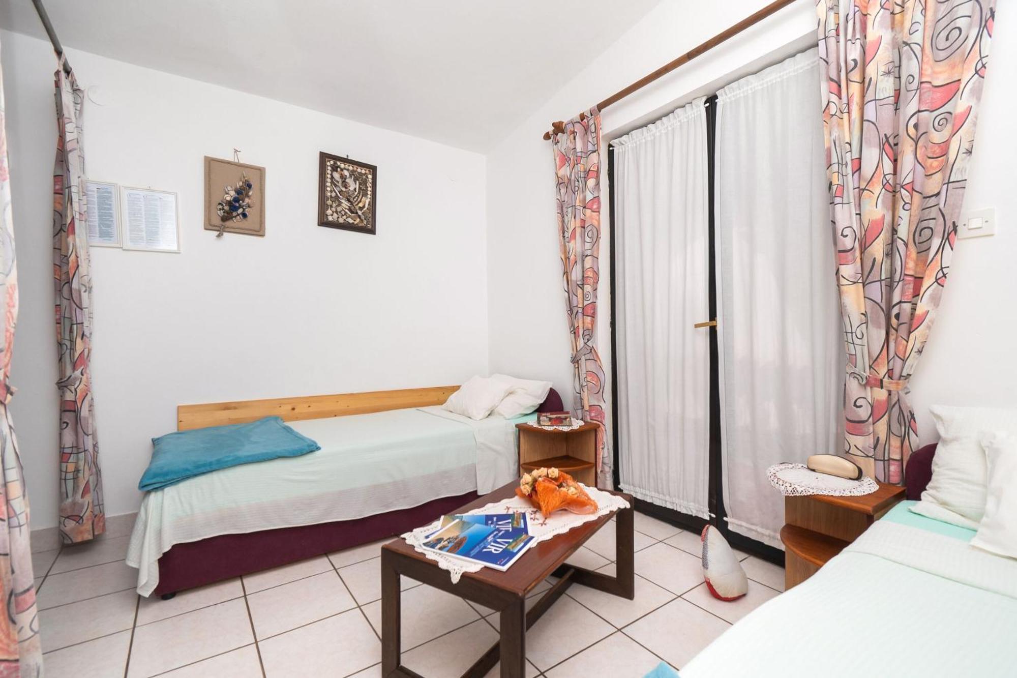 Apartments Stefani Vir Extérieur photo